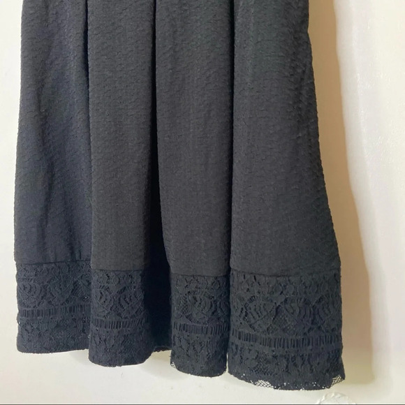 Lace Midi / Mini Dress Black Sleeveless Pleated Open Back Dress Size Small Event - Picture 5 of 13